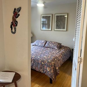 Charming 1 Bedroom Beach Condo Prime Location Great Value